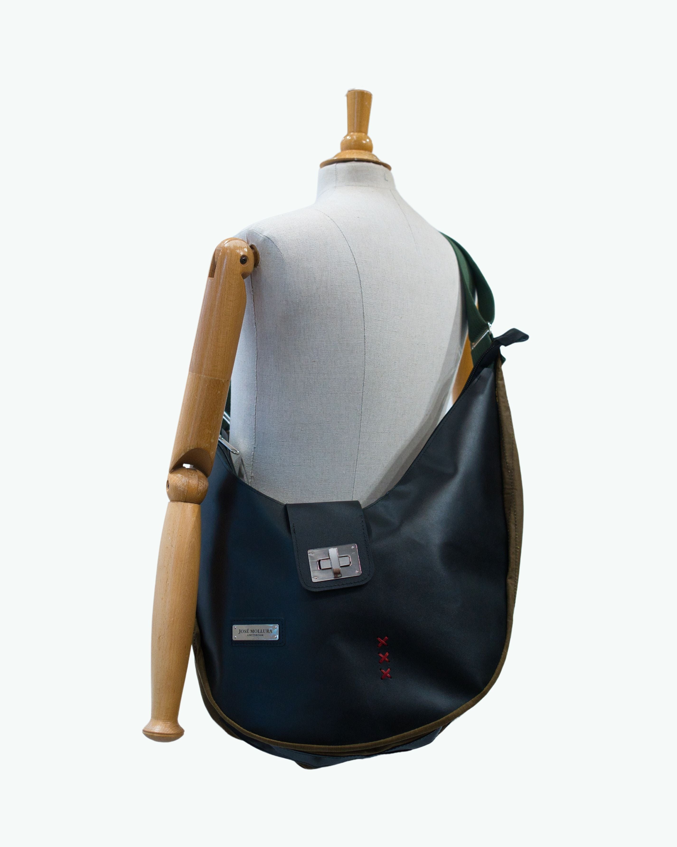 Half Moon Messenger | Travel Bag