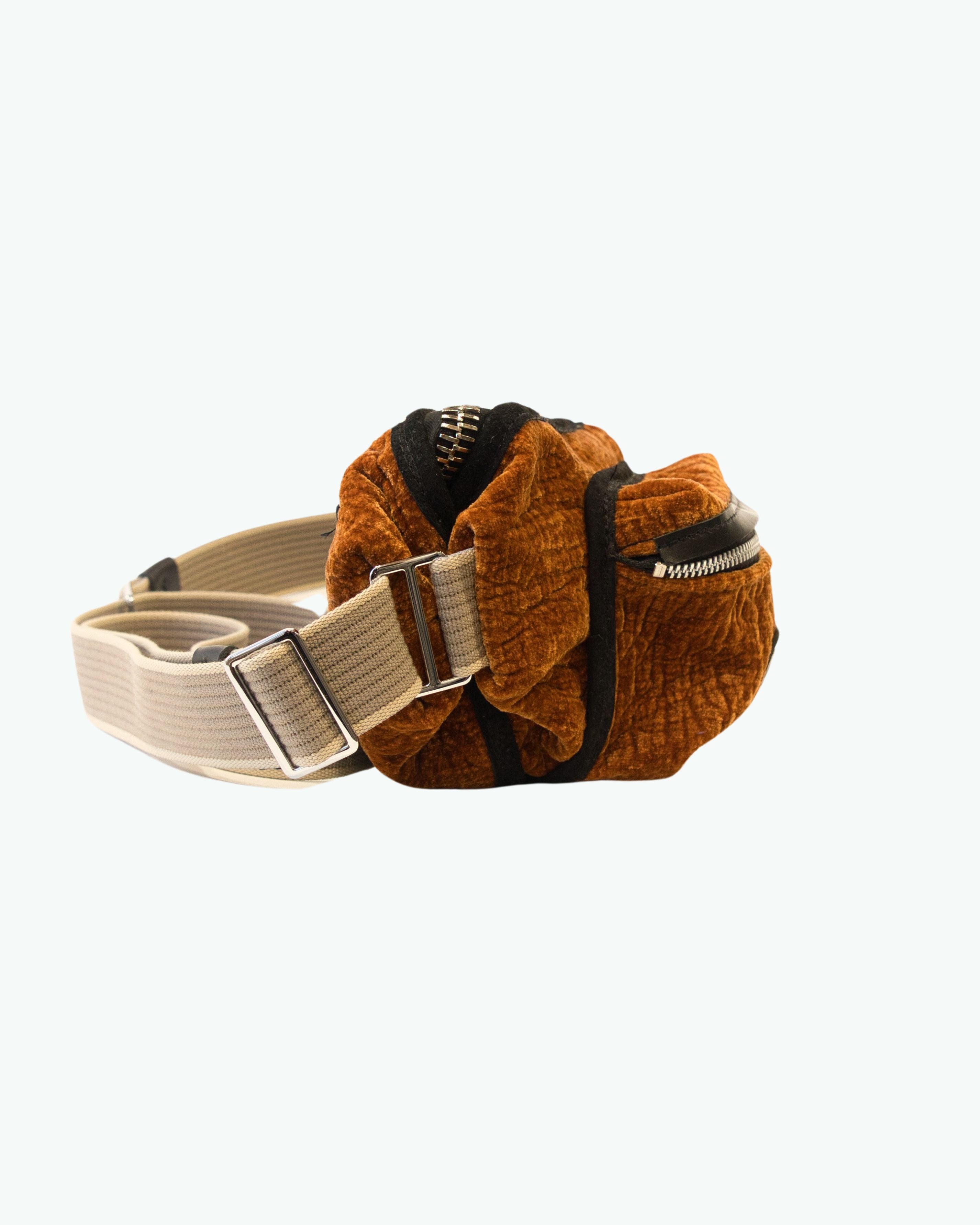 Lars | Crossbody