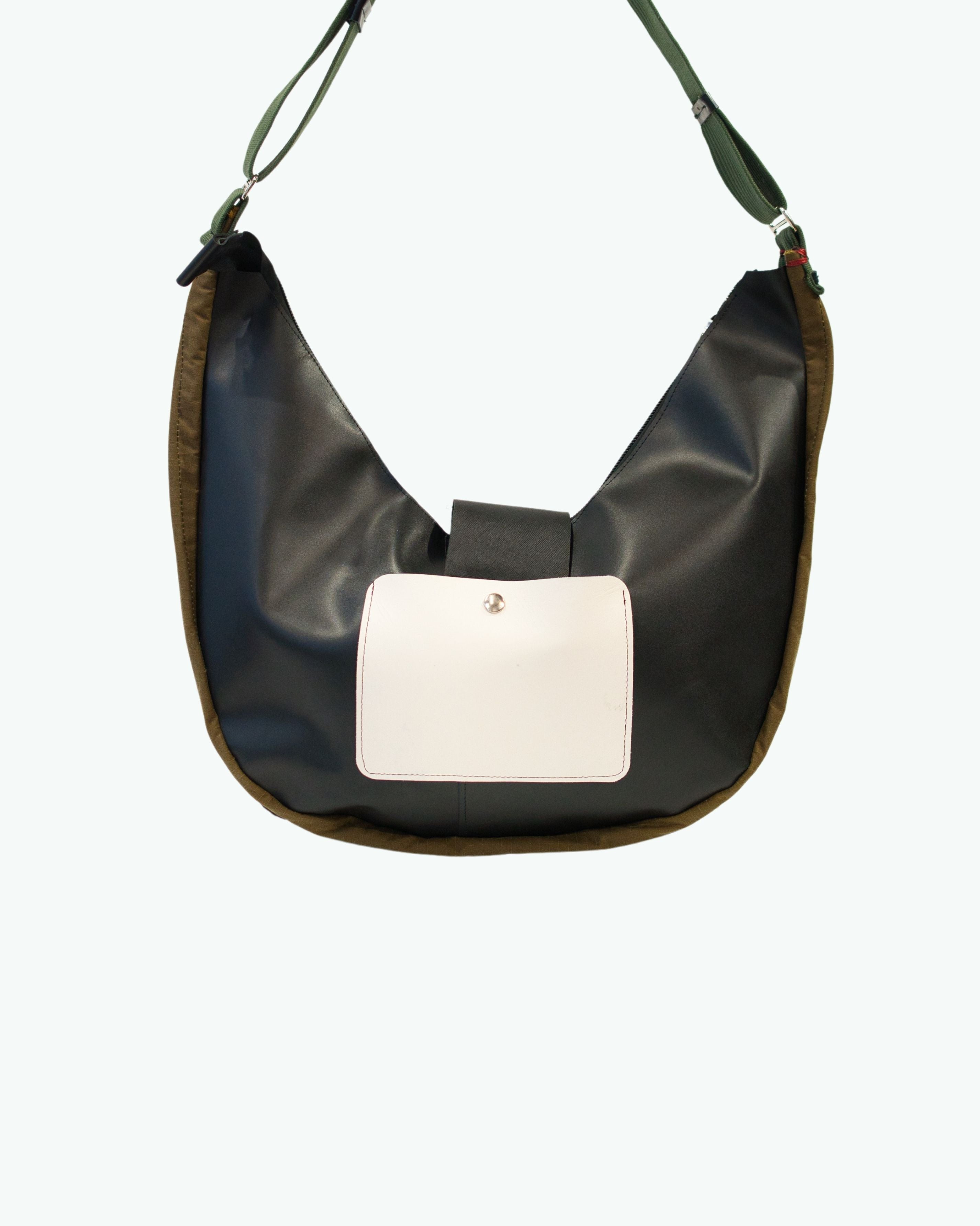 Half Moon Messenger | Travel Bag